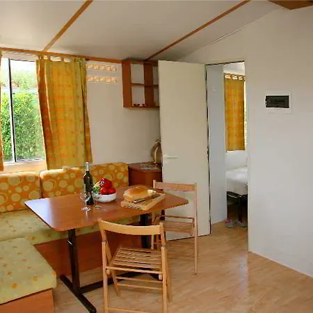 Hotel Camp Dole Zivogosce 2*